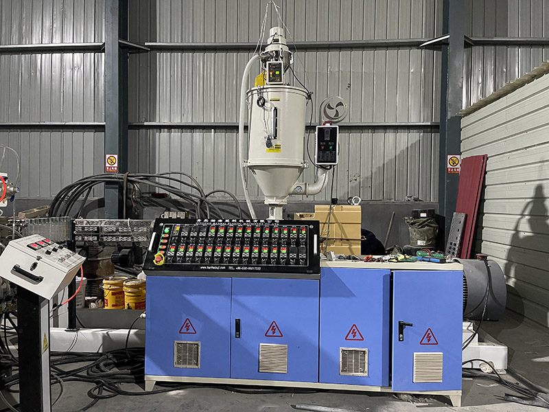 Single screw extruder