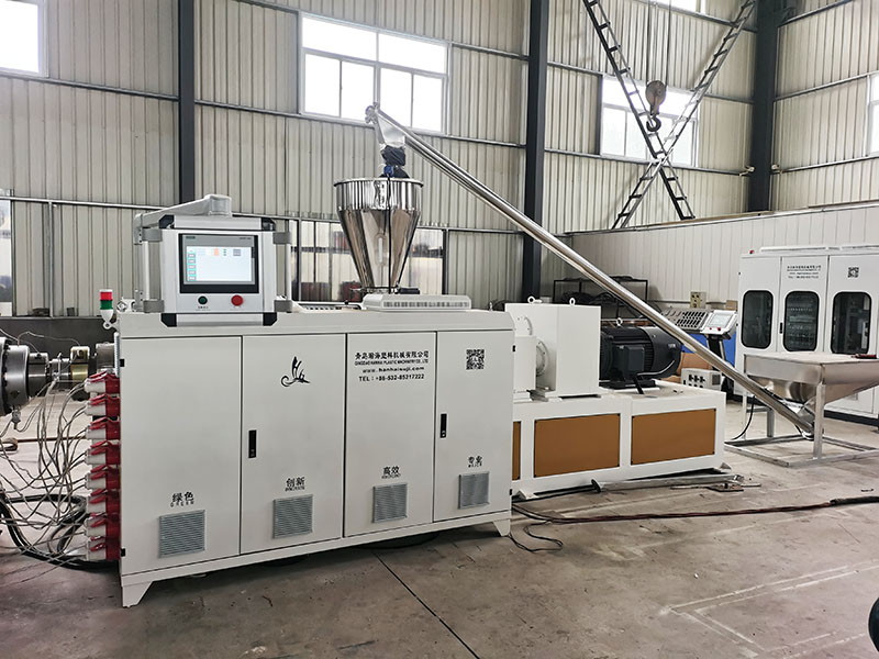 SJSZ80/156 conical double screw extruder with automatic loading system