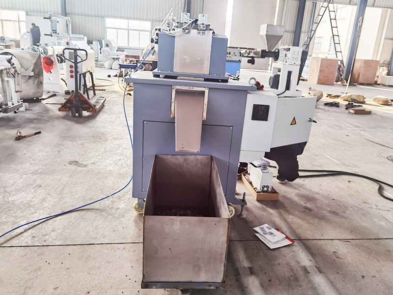 Strip ring die face cutter