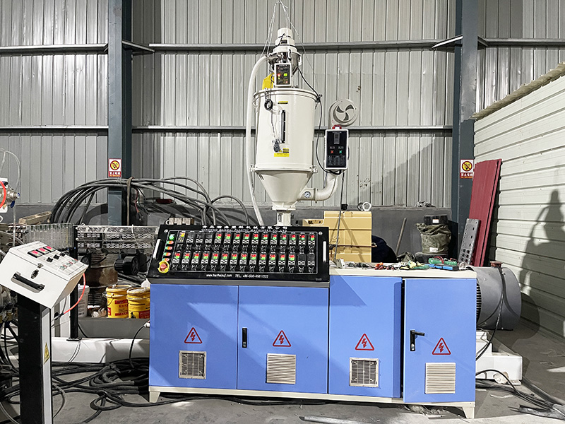 Single screw extruder