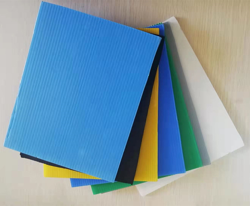 PP/PC/PE Hollow Sheet Making Machine