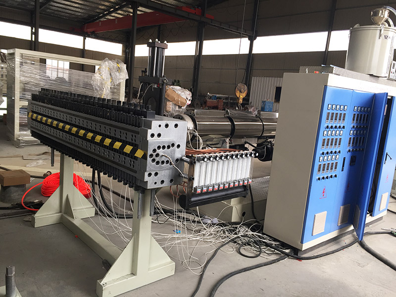 Die head Gear pump and screen changer