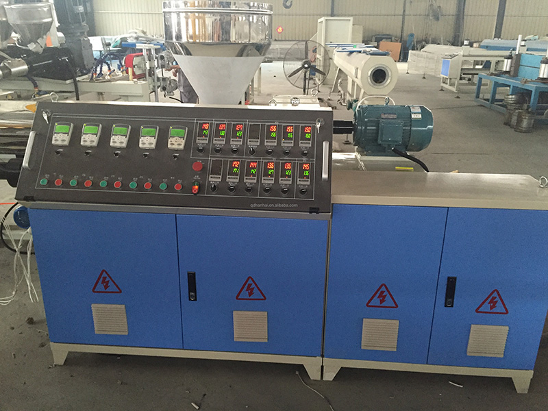 PVC garden soft pipe making machine Single screw extruder with automatic  feeding device