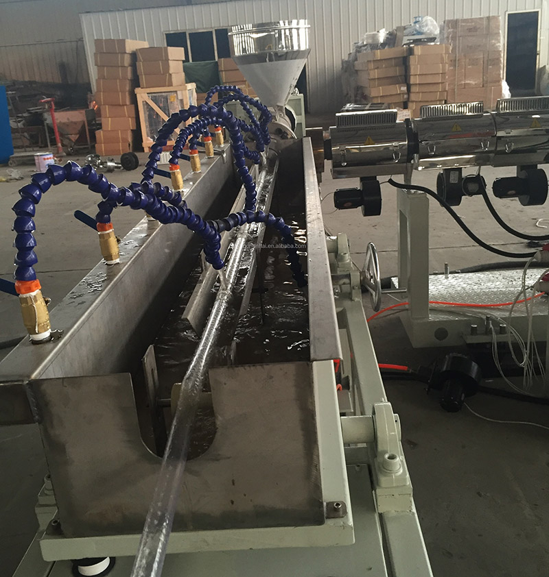 PVC garden soft pipe making machine Stainless steel cooling tank