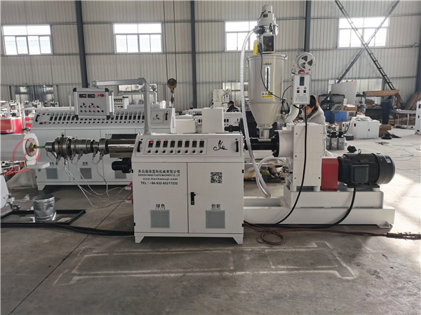 HDPE PE Pipe Extrusion Line Making Machine (5)