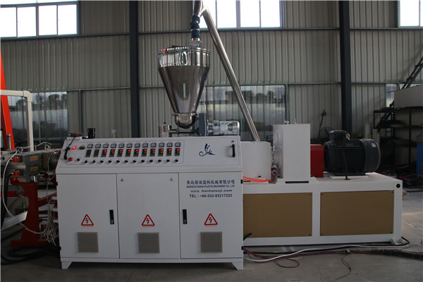 PVC ceiling wall panel machine (5)