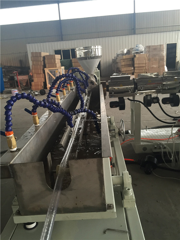 Máquina de mangueira suave para xardín de PVC (7)